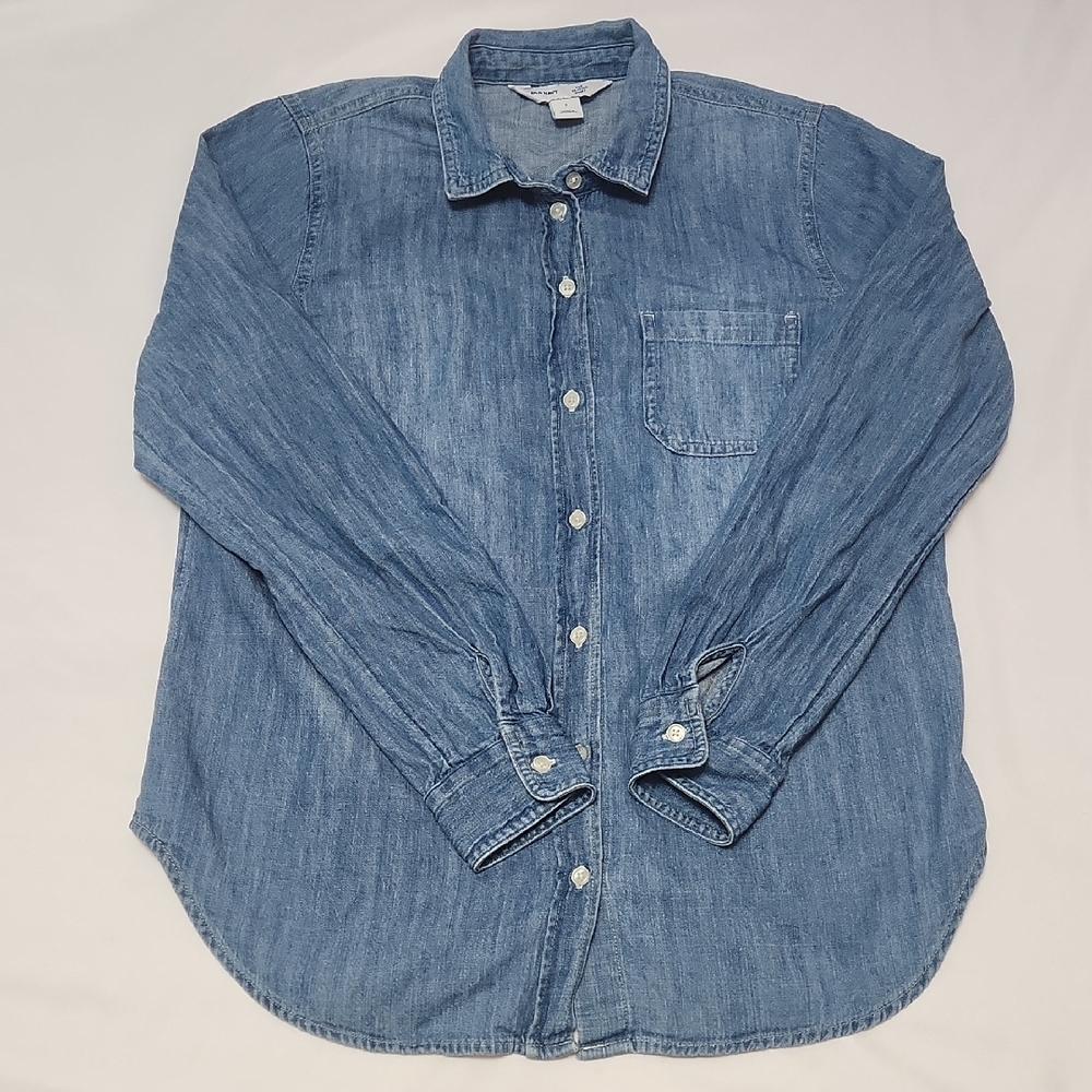 Old Navy "The Classic Shirt" in Blue | Long Sleeve Button-Down | Women’s Size S - Picture 2 of 13